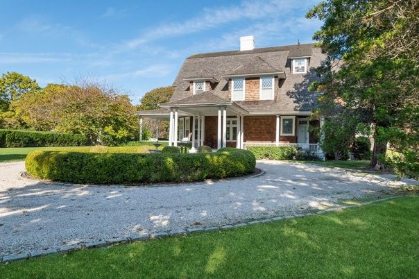 Backyard, Exterior, Facade, Brick Facade, French Provincial