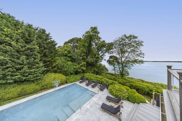 Exterior, Pool, Water