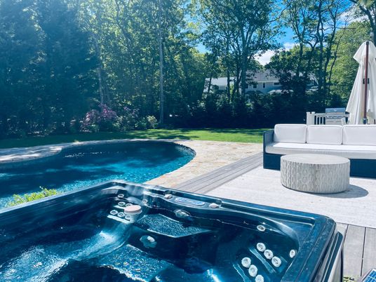 Exterior, Hot Tub, Pool