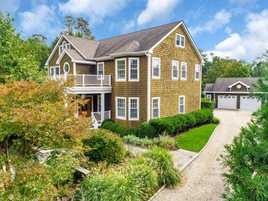 Detached Garage, Exterior, Facade, Brick Traditional