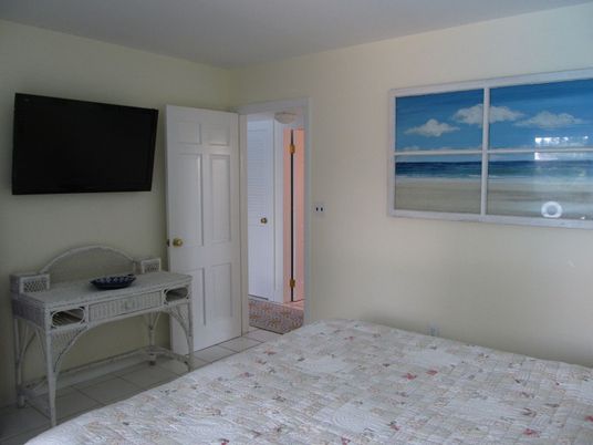 Bedroom, Interior, Water