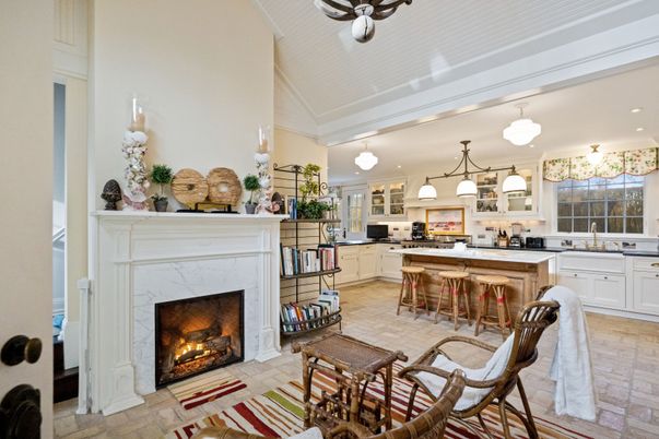 Fireplace, Interior, Kitchen, Pendant Lights, Recessed Lighting