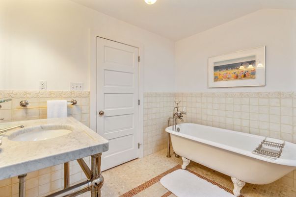 Bathroom, Dual Sink Vanities, Free Standing Baths, Interior
