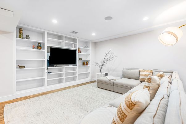 Interior, Living room, Recessed Lighting, Wood Texture Flooring