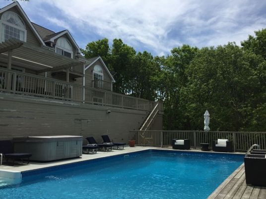 Exterior, Hot Tub, Pool