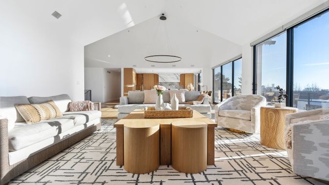Interior, Living room, Pendant Lights, Recessed Lighting