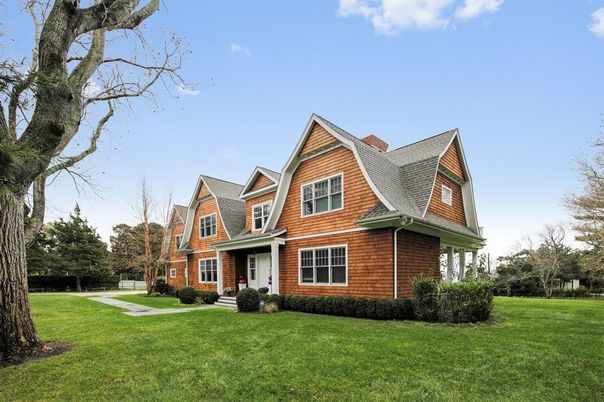 Backyard, Exterior, Facade, Brick Facade, Cape Cod