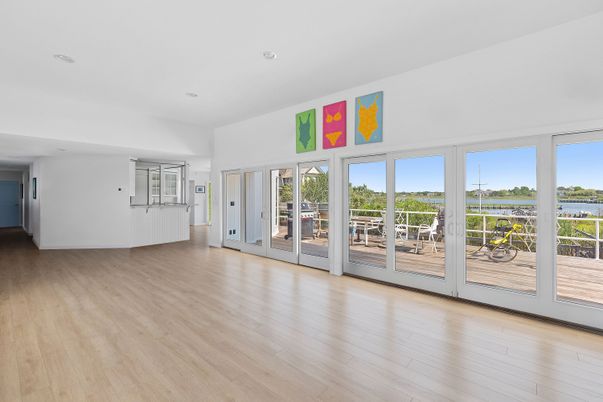 Empty room, Interior, Recessed Lighting, Water, Wood Texture Flooring