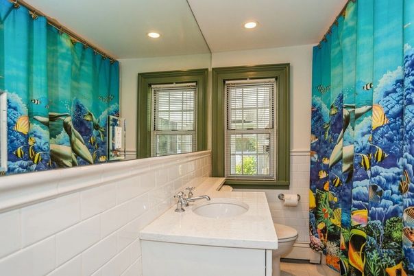 Bathroom, Interior, Recessed Lighting