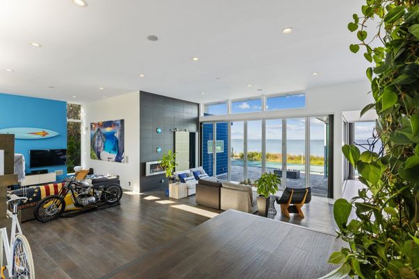Interior, Recessed Lighting, Water, Wood Texture Flooring