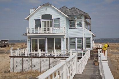 Exterior, Facade, Water, Queen Anne Victorian