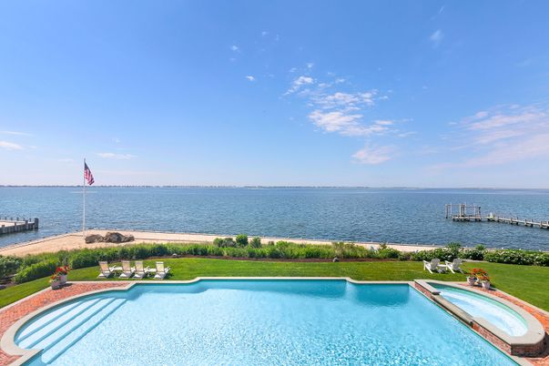 Exterior, Lake, Pool