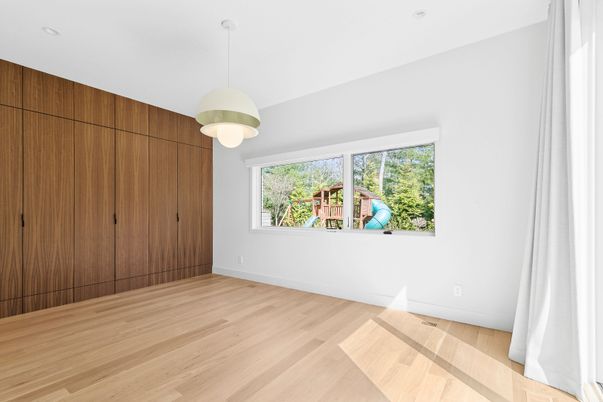 Empty room, Interior, Pendant Lights, Recessed Lighting, Wood Texture Flooring