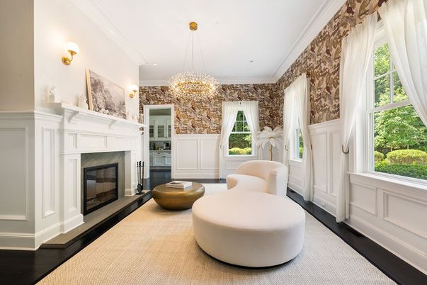 Chandelier, Fireplace, Interior, Pendant Lights