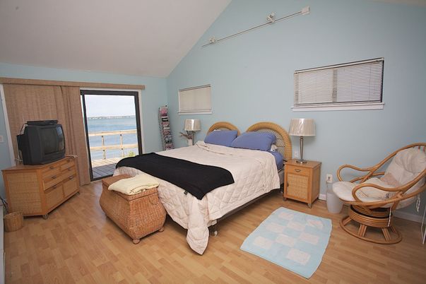 Bedroom, Interior, Water, Wood Texture Flooring
