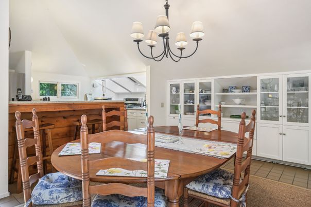 Chandelier, Dining room, Interior