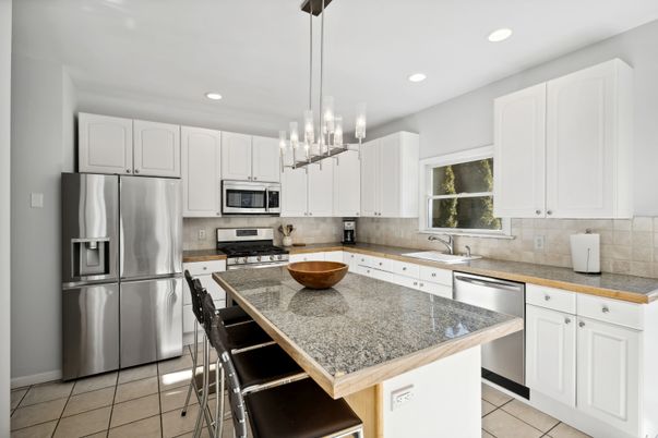 Interior, Kitchen, Pendant Lights, Recessed Lighting, Stainless Steel Appliances
