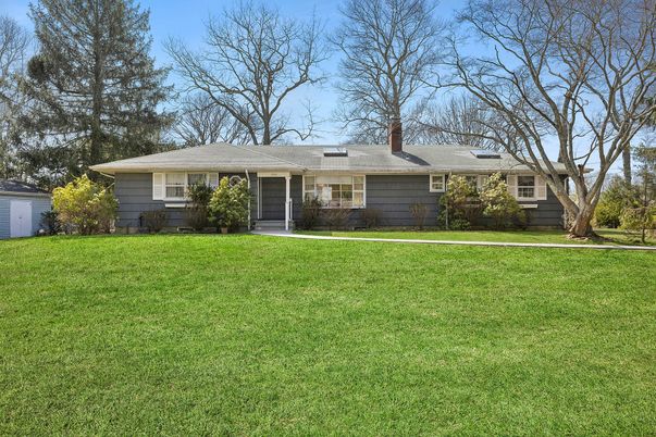 Backyard, Exterior, Facade, Ranch