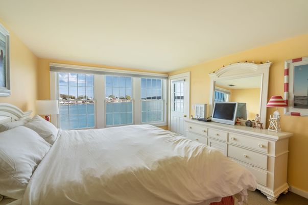 Bedroom, Interior, Water