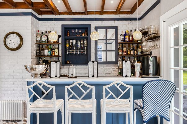 Interior, Pendant Lights, Recessed Lighting, Stone Walls, Wooden Beams