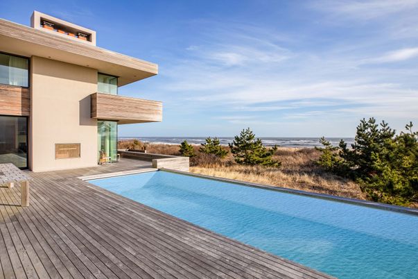 Exterior, Pool, Water