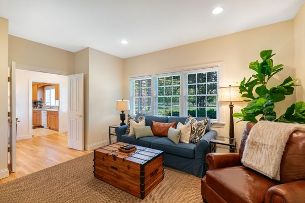 Interior, Living room, Recessed Lighting, Wood Texture Flooring