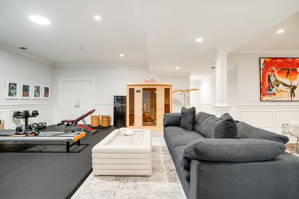 Fitness Equipment, Interior, Living room, Recessed Lighting