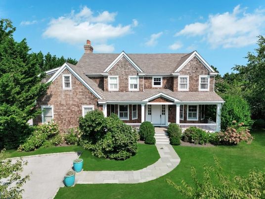Exterior, Facade, Brick Facade, Brick Traditional