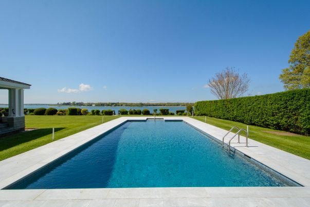 Exterior, Pool, Water