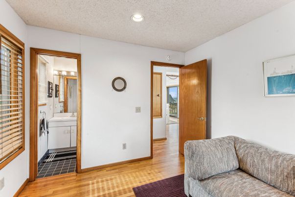 Bathroom, Interior, Recessed Lighting, Wood Texture Flooring