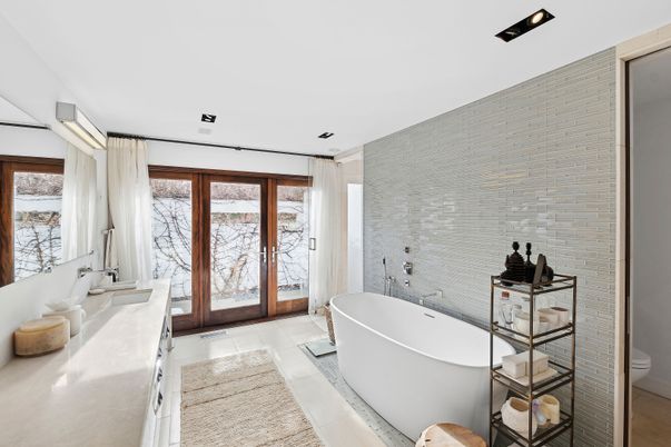 Bathroom, Free Standing Baths, Interior, Recessed Lighting