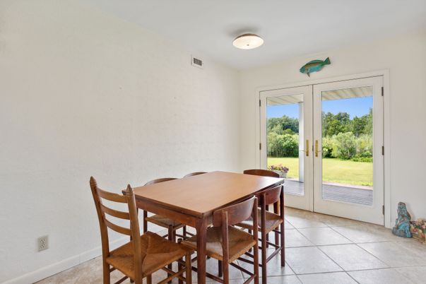 Dining room, Interior