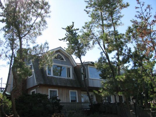 Exterior, Facade, Queen Anne Victorian