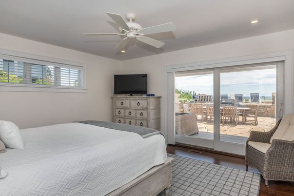 Bedroom, Interior, Recessed Lighting, Water, Wood Texture Flooring