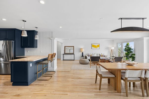 Dining room, Interior, Kitchen, Living room, Pendant Lights, Recessed Lighting, Stainless Steel Appliances, Wood Texture Flooring