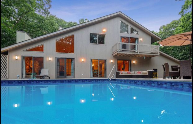 Exterior, Pool
