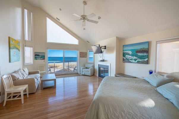 Bedroom, Interior, Water, Wood Texture Flooring