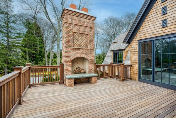 Exterior, Fireplace