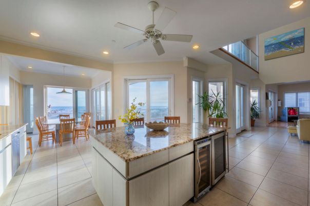Dining room, Interior, Kitchen, Recessed Lighting, Water