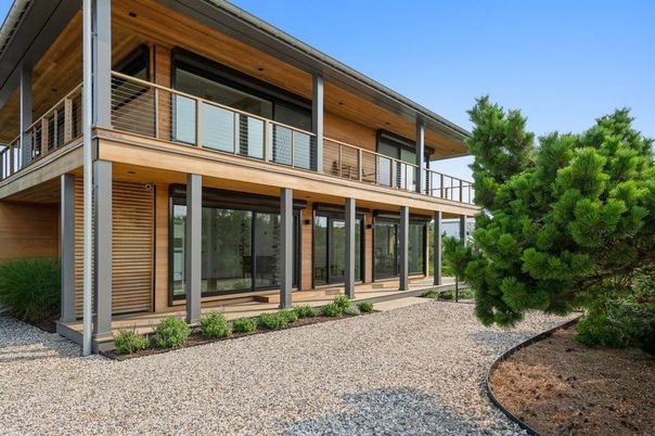 Backyard, Exterior, Facade, Modern