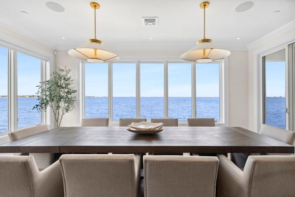 Dining room, Interior, Pendant Lights, Recessed Lighting, Water