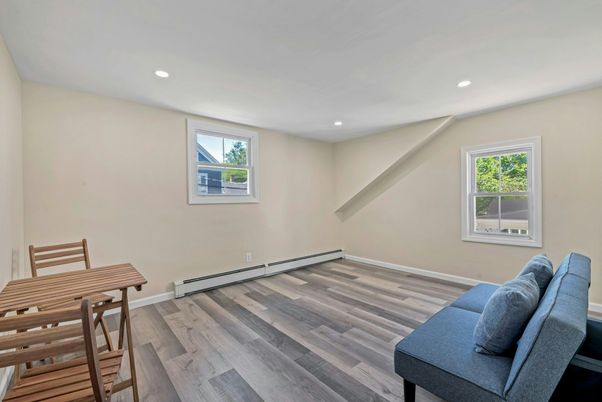 Interior, Recessed Lighting, Wood Texture Flooring