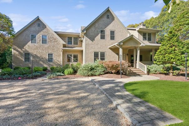 Exterior, Facade, Brick Traditional