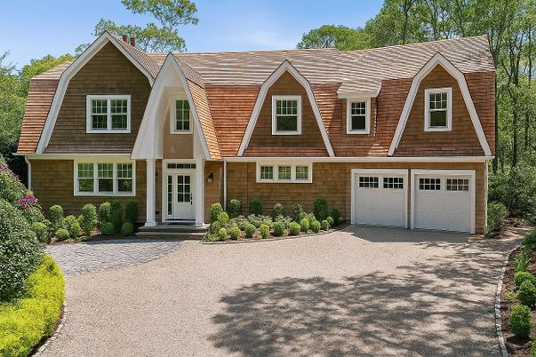 Attached, Exterior, Facade, Cape Cod