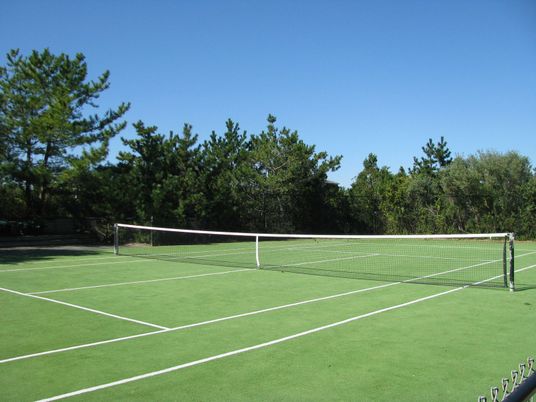 Exterior, Tennis Courts