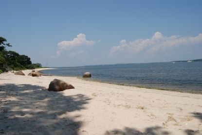 Exterior, Lake
