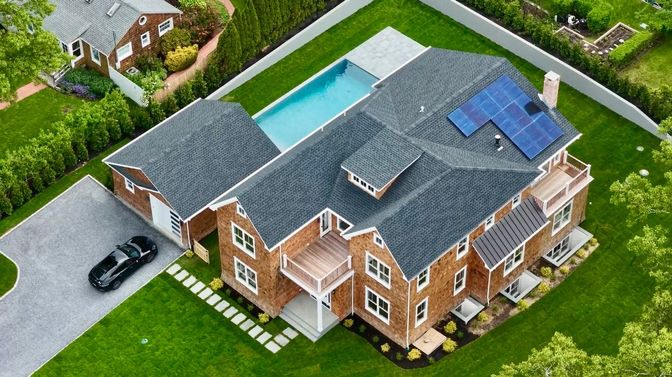 Exterior, Drone