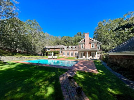 Backyard, Exterior, Pool