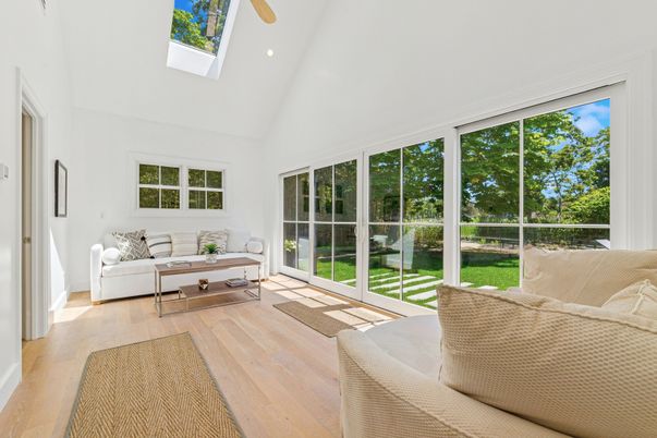 Interior, Living room, Recessed Lighting, Sun Room, Wood Texture Flooring
