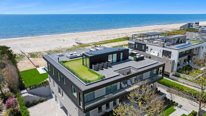 Exterior, Drone